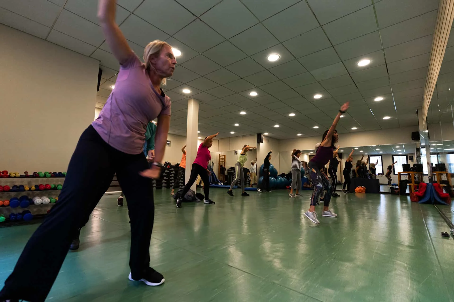 Cours collectif fitness en action